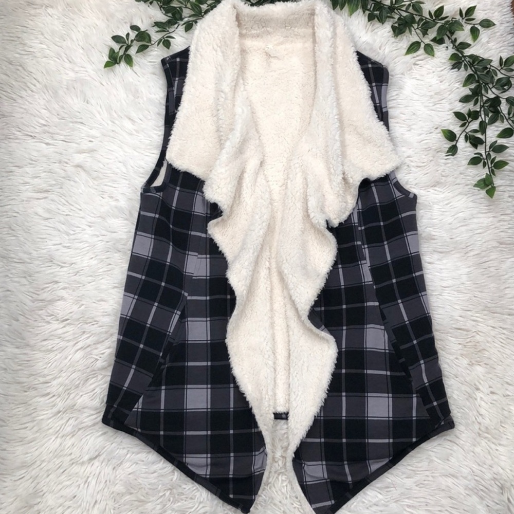 Matilda Jane Sherpa, black and white plaid warm vest!